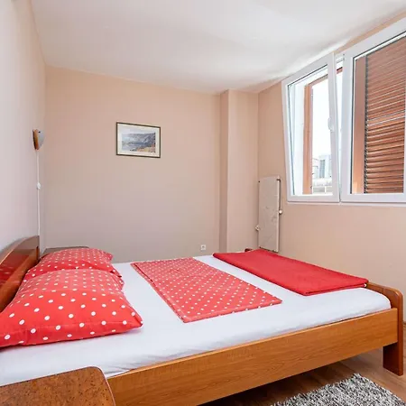Sunny Apartment *