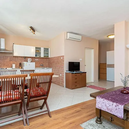 Apartment Sunny